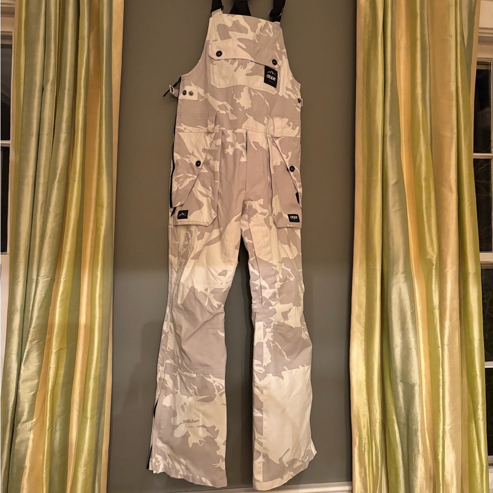 DOPE Camouflage Snowboard Bib - White and Gray
